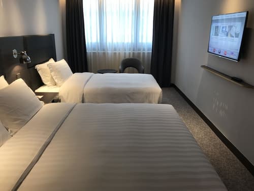 Camlux Hotel, Room