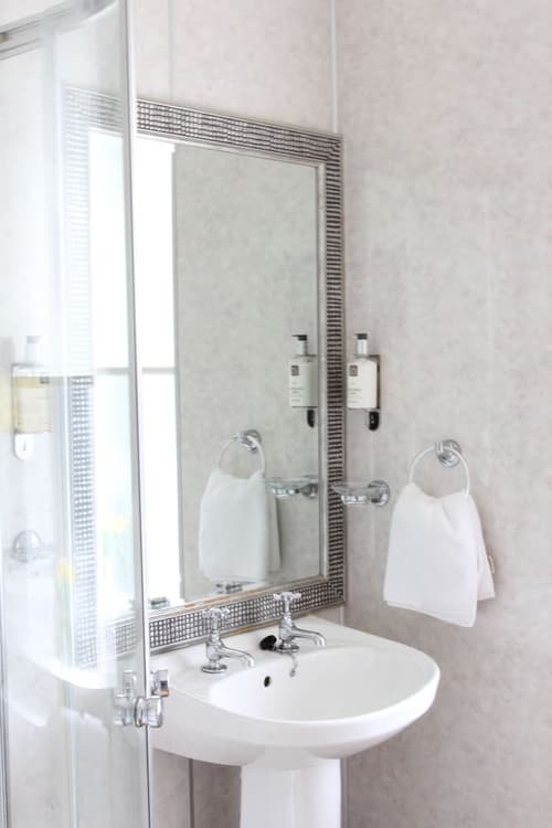 The Ferryhill House Hotel, Bathroom