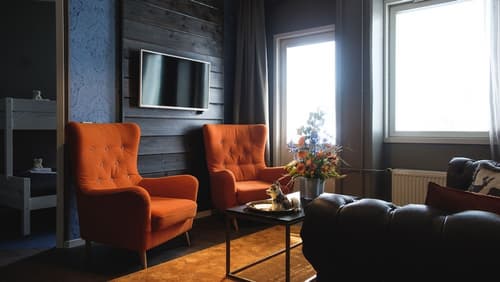 Golden Circle Suites, Room