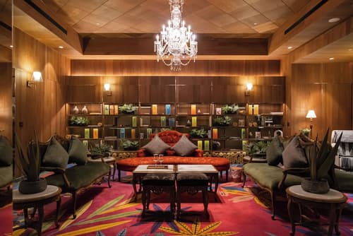 Inhouse Hotel Grand, Room