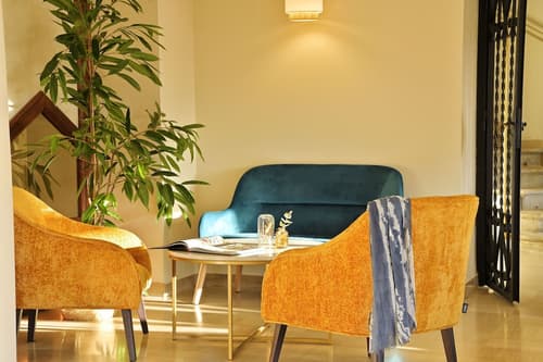 Hotel du Golfe, Lobby sitting area