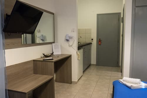 Polykratis Rooms, Room