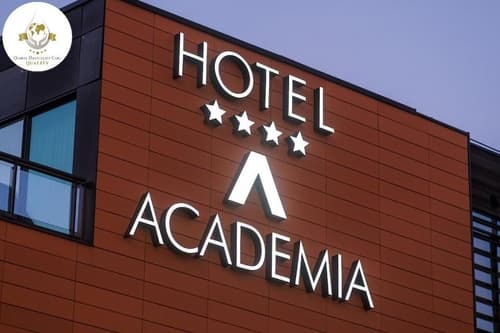 Hotel Academia, Primary image