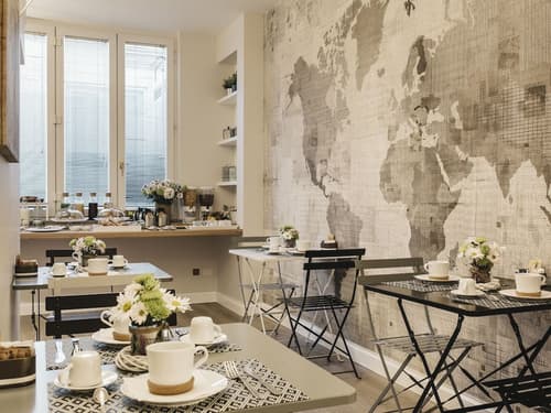 Livingstone, Primary image