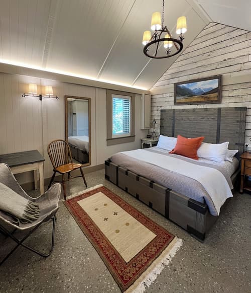 The Headwaters Eco Lodge, Room