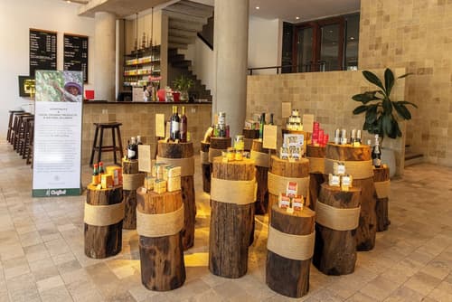 Penh House Hotel, Reception