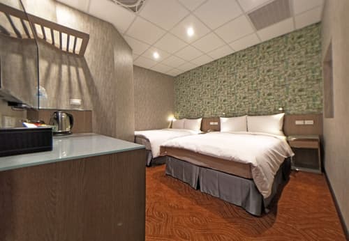 Ueno Hirokoji 428, Room