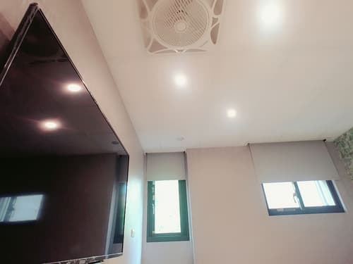 Ueno Hirokoji 428, Room