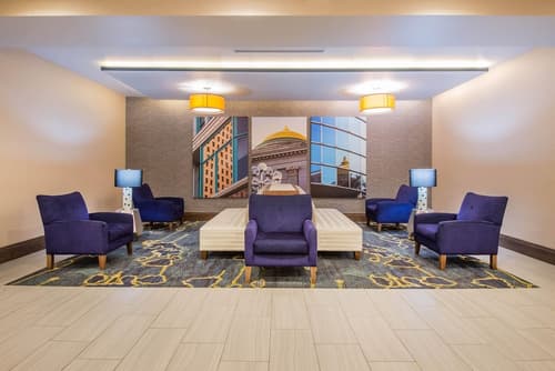 La Quinta Inn & Suites by Wyndham Buffalo Amherst, Lobby