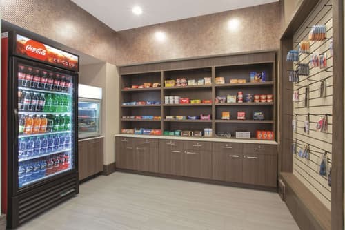 La Quinta Inn & Suites by Wyndham Buffalo Amherst, Property amenity