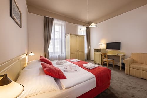 Bazilika alatt Panzió, 