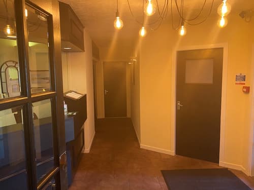 Smithton Hotel, Reception