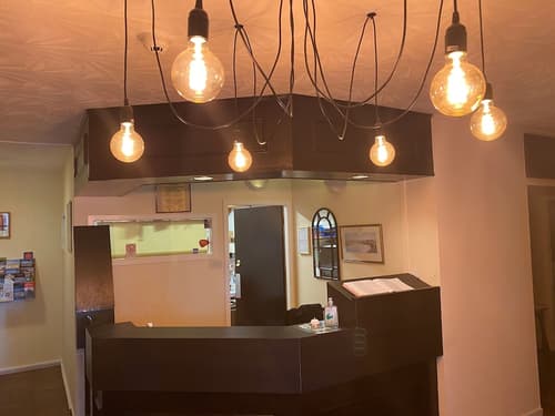 Smithton Hotel, Reception