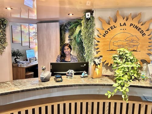 Hôtel La Pinède, Reception