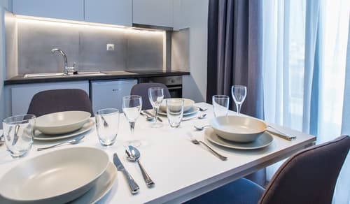 Spot Apart, In-room dining