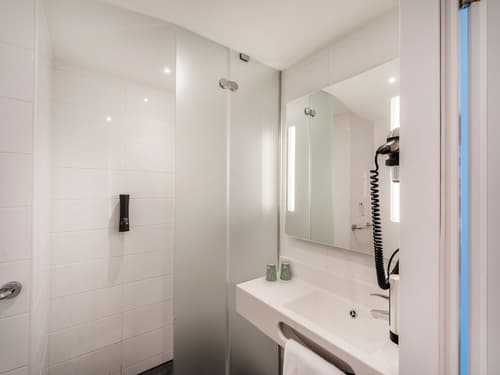 B&B Hotel Zürich Airport Rümlang, Room