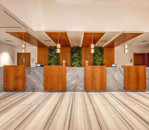 Canal Central Hotel, Reception