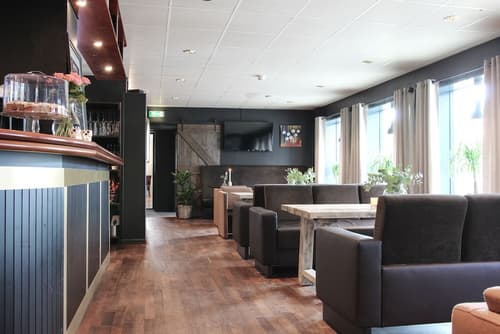 Brattvåg Fjordhotell, Lobby sitting area