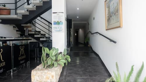 Hotel Kasakir, Reception