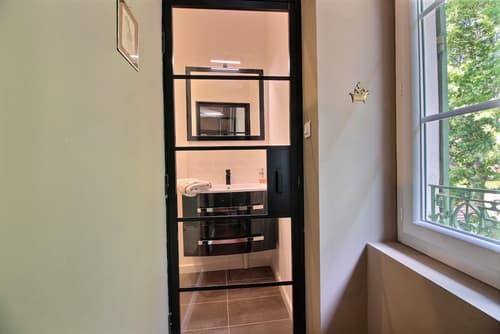 Effets Personnels, Room