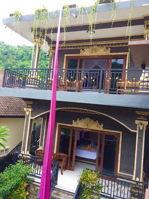 Amed Romance, Primary image