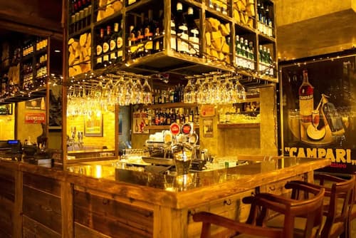 Marmore, Bar (on property)