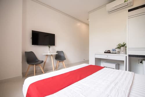 Bin Bin Hotel 4 - Near Sunrise City D7, Room