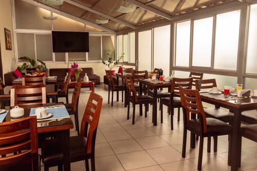 Group House Apart Hotel, Restaurant