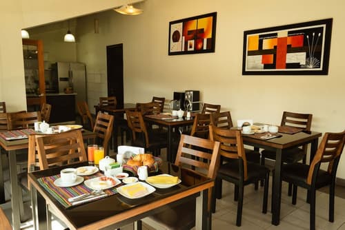 Group House Apart Hotel, Restaurant