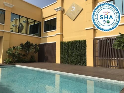 S Bangkok Hotel Navamin, Pool