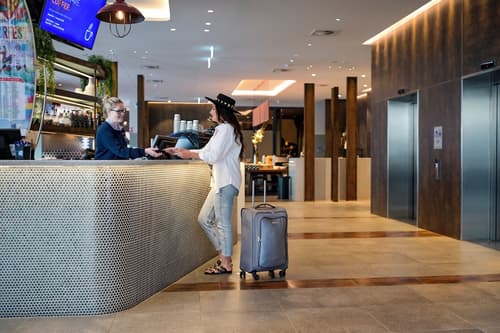 Holiday Inn Express Newcastle by IHG, Lobby