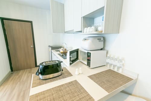 Locals Prio ChiangMai Central Airport Plaza, Room