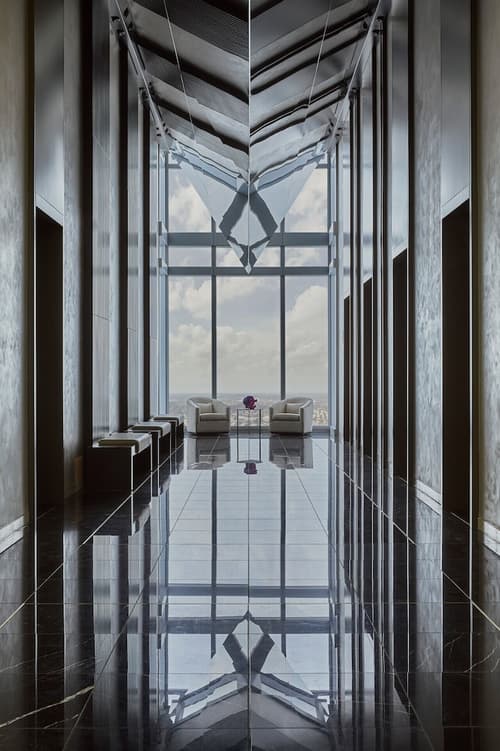 Four Seasons Hotel Philadelphia at Comcast Center, Lobby sitting area