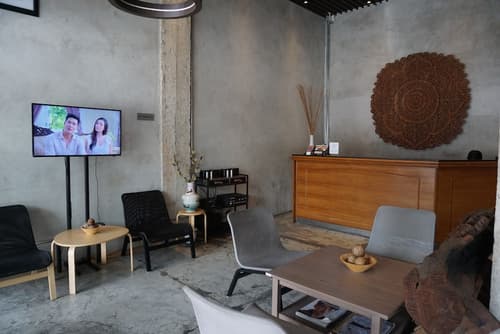 Intown Residence, Lobby sitting area