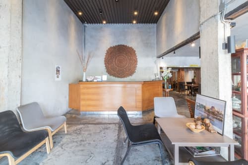 Intown Residence, Lobby sitting area