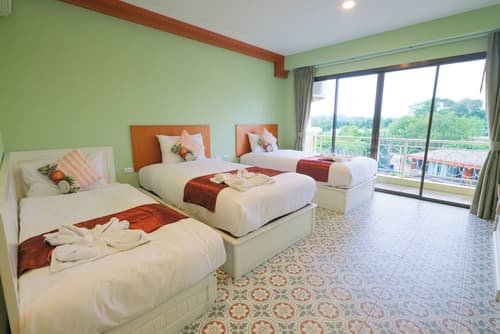 The Pineapple Hotel, Room