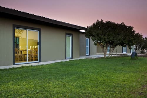 Sesfontein Guesthouse, Property grounds