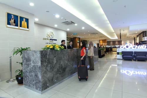 Pacific Express Hotel Chinatown, Reception