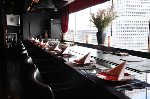 Marunouchi Hotel, Restaurant