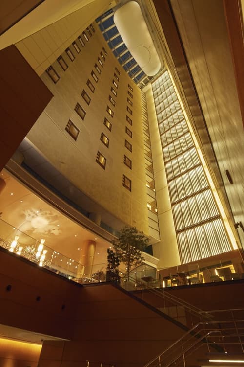 Marunouchi Hotel, Lobby
