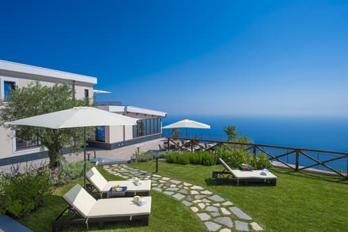 Villa Paradise Resort, Primary image