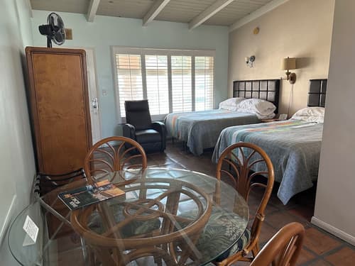 Sea Shore Motel, Room