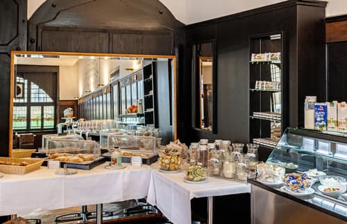 Hotel Graf Zeppelin, Breakfast buffet