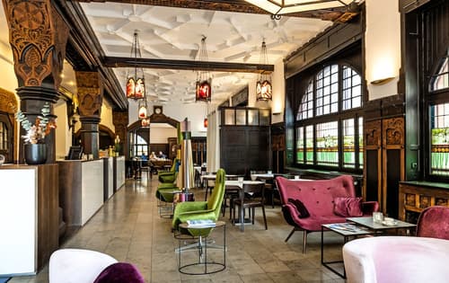 Hotel Graf Zeppelin, Lobby sitting area