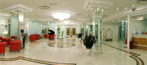 Hotel Villa Medici, Lobby