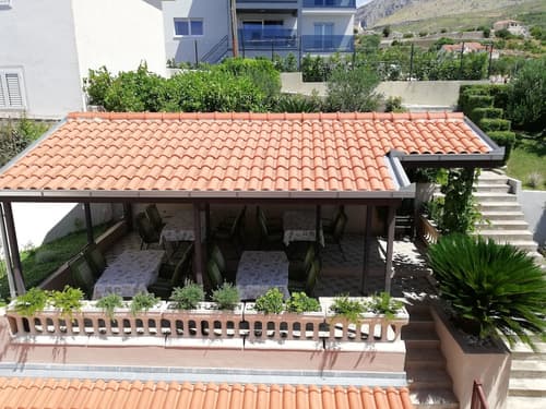 Stipe Residence, Lobby sitting area