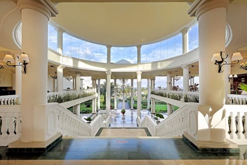 Grand Palladium Lady Hamilton Resort & Spa All Inclusive, Lobby