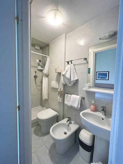 Hotel Florenz, Bathroom