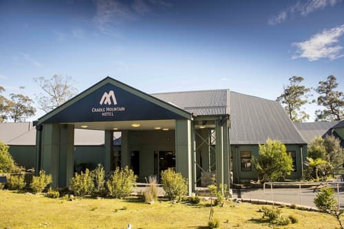 Cradle Mountain Hotel, Front of property