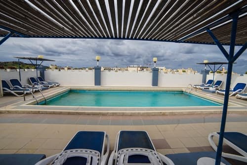 Coral Hotel, Outdoor pool